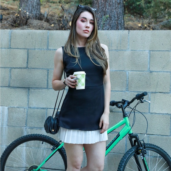 Pleated mini dress - Picture 1 of 5